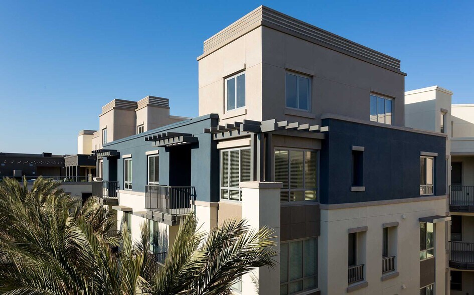 More Photos Of 7400 Center Ave, Huntington Beach Apartments For Lease