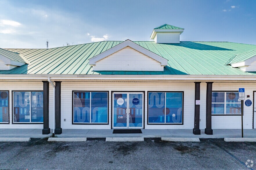 More Photos Of 41680 Us Highway 19 N, Tarpon Springs Freestanding For Sale