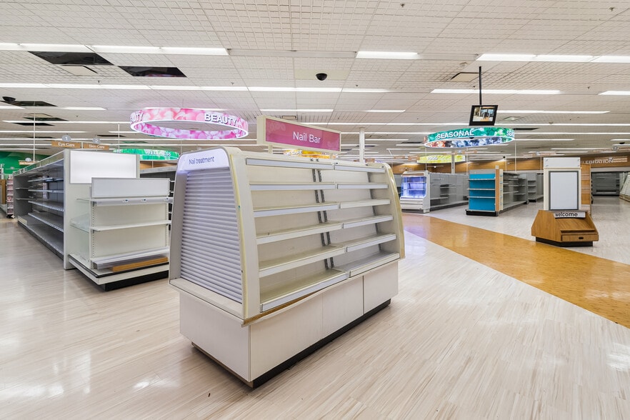 More Photos Of 3227 Northwest Ave, Bellingham Drugstore For Lease