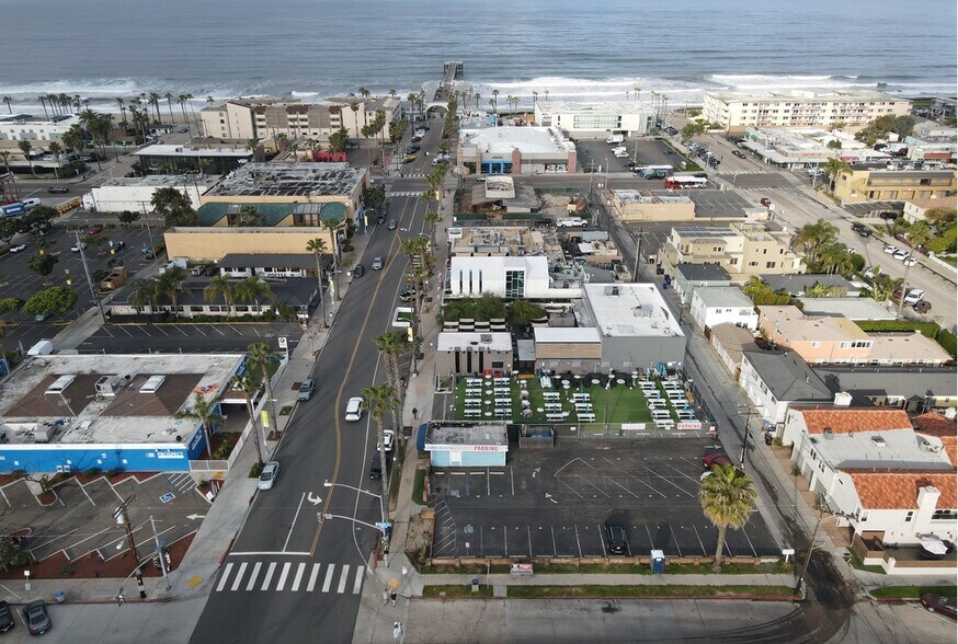 Primary Photo Of 870 Garnet Ave, San Diego Freestanding For Sale