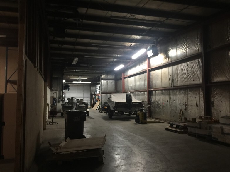 More Photos Of 785 20th St, Newport Warehouse For Lease