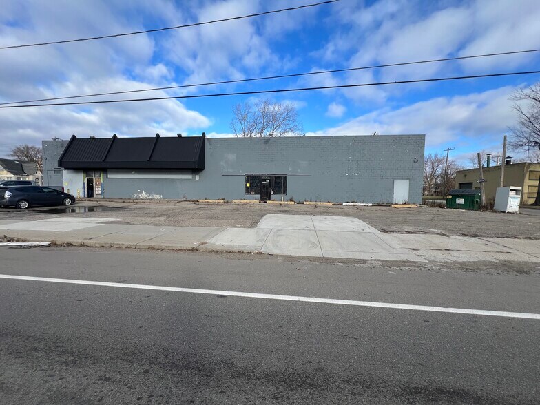 More Photos Of 2601 E Mcnichols Rd, Detroit Supermarket For Sale