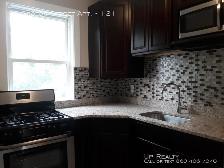 More Photos Of 12-16 Groton St, Hartford Apartments For Sale