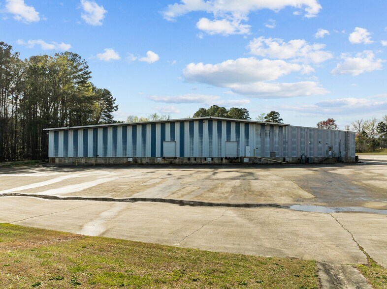 More Photos Of 2107 Black Creek Rd SE, Wilson Warehouse For Lease