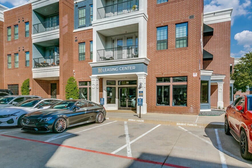 More Photos Of 2570 Justin Rd, Highland Village Unknown For Lease