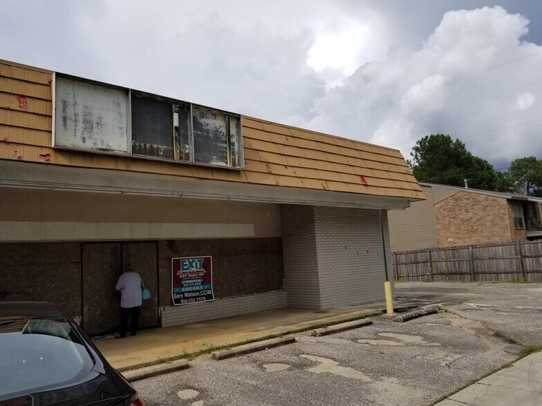 More Photos Of 3026 Cottage Hill Rd, Mobile Convenience Store For Sale