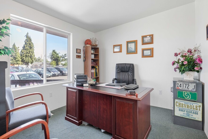 More Photos Of 3897 Main St, Springfield Auto Dealership For Sale