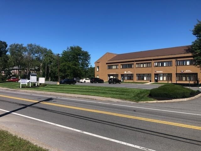 More Photos Of 179 Great Rd, Acton Office For Lease