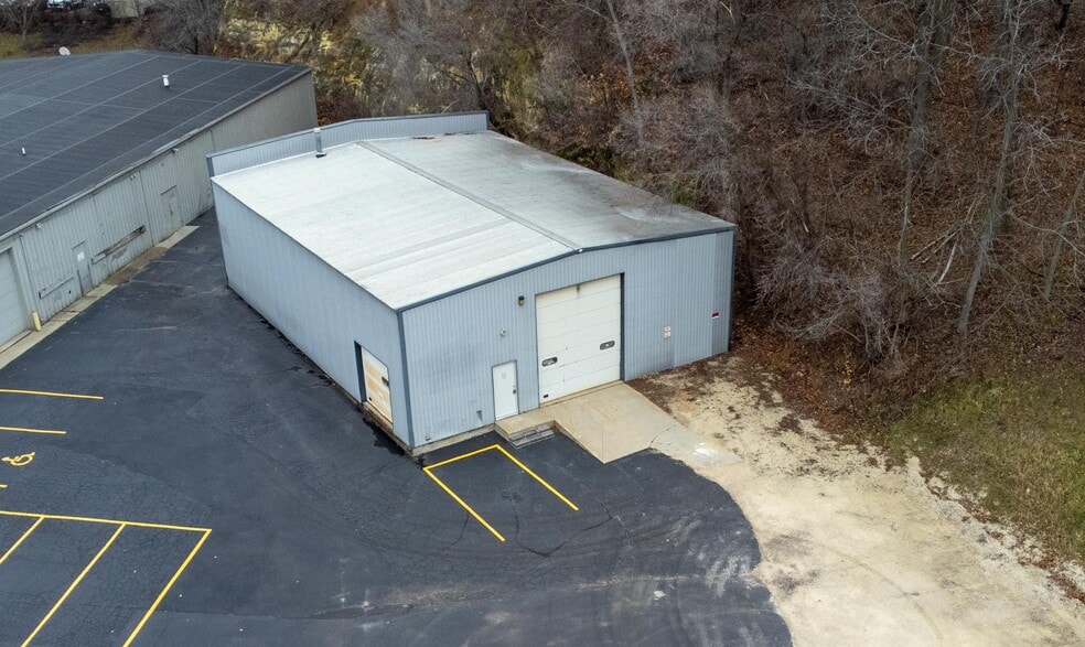 More Photos Of 2410 N Broadway, Rochester Storefront Retail Office For Lease