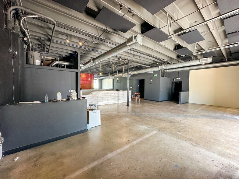 More Photos Of 702-706 NE 1st Ave, Fort Lauderdale Restaurant For Sale