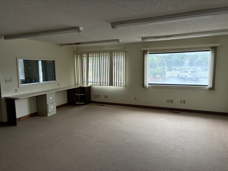More Photos Of 212 W Water St, Plymouth Office Residential For Lease