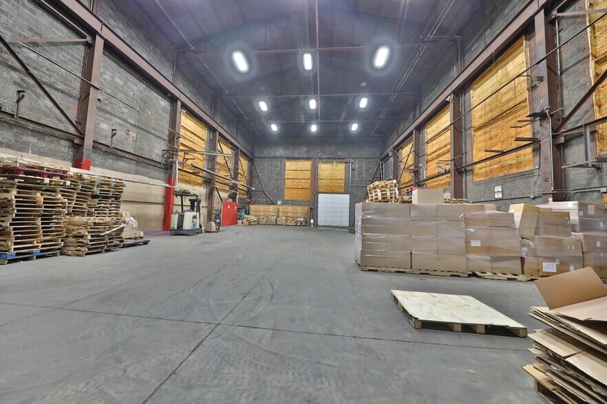 More Photos Of 126 E Dickerson St, Dover Warehouse For Sale