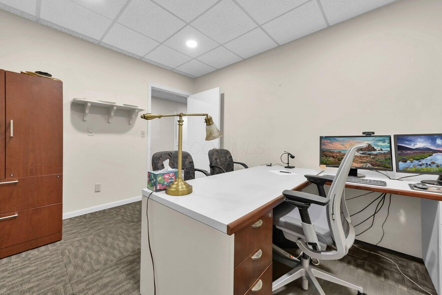More Photos Of 444-454 E Center St, Marion Office For Sale
