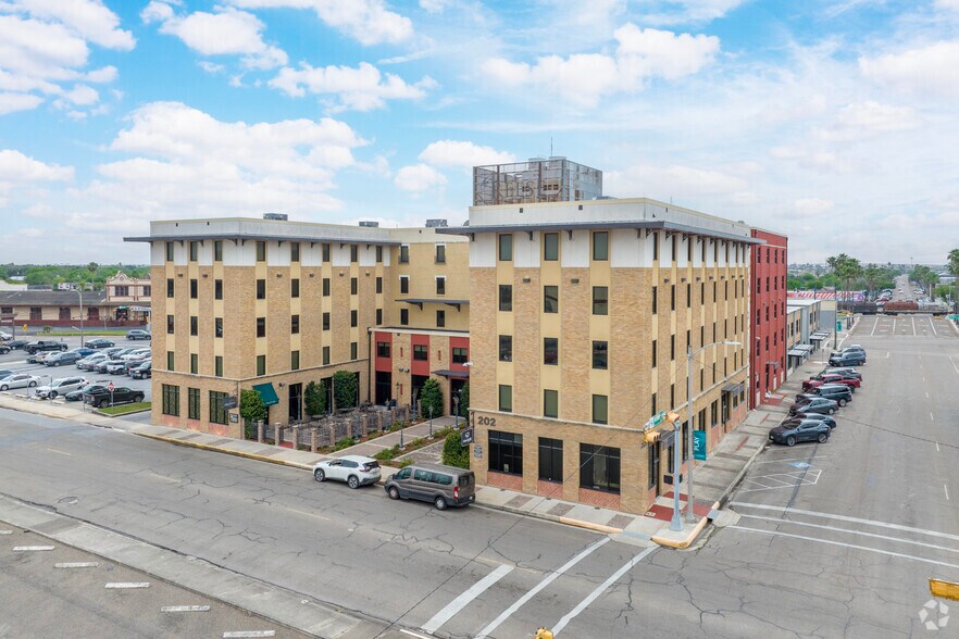 More Photos Of 202 S 1st St, Harlingen Loft Creative Space For Lease