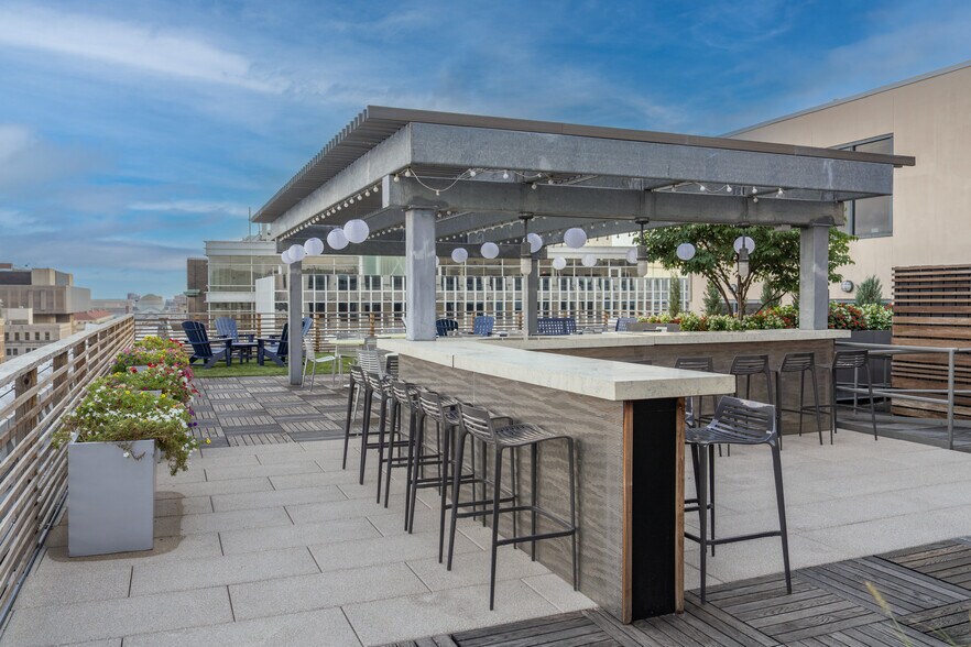 More Photos Of 1001 G St NW, Washington Office For Lease