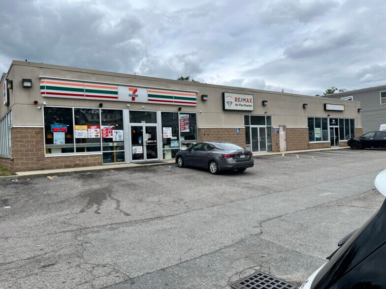 More Photos Of 131 Lexington St, Waltham Unknown For Lease