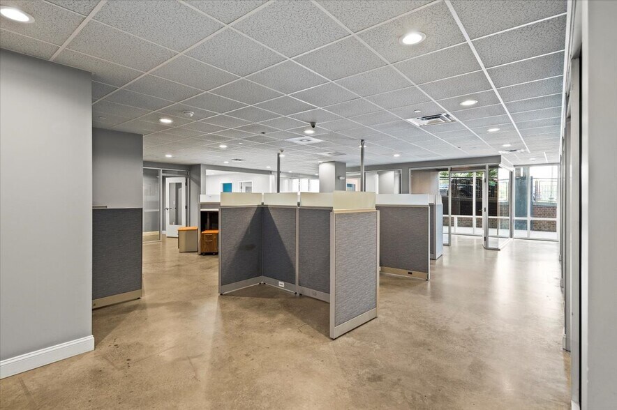 More Photos Of 262-268 Broadway, Saratoga Springs Office Residential For Sale