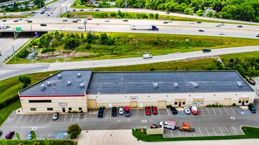 More Photos Of 7522-7528 E Pendleton Pike, Indianapolis Light Distribution For Sale