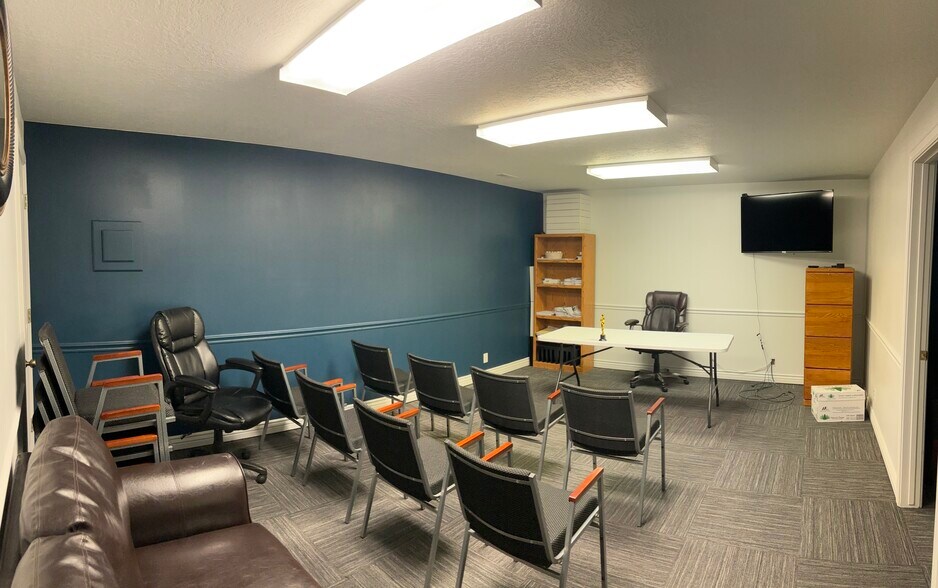 More Photos Of 887-891 W Center St, Orem Medical For Sale