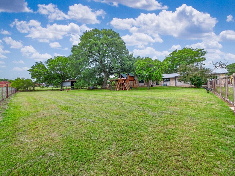 More Photos Of 425 Seawillow Rd, Lockhart Land For Sale