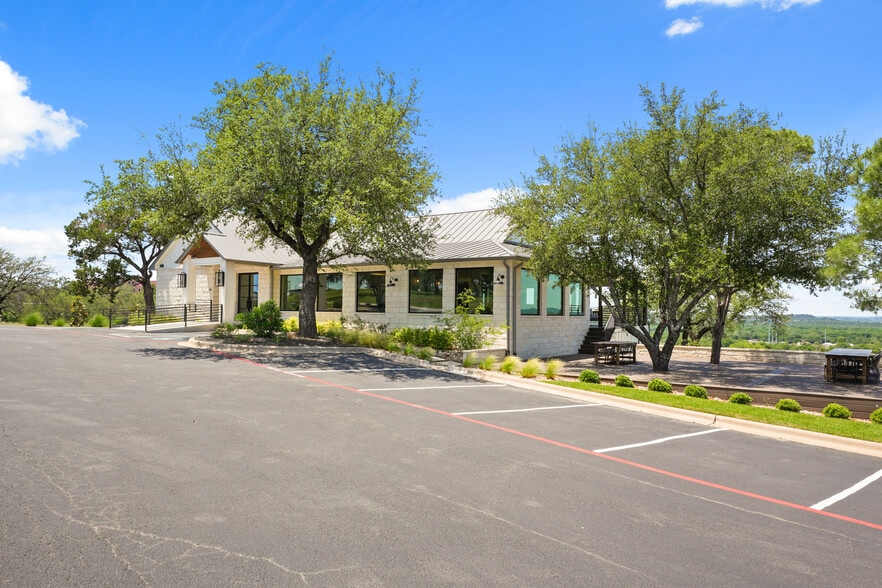 More Photos Of 602 Steve Hawkins Pky, Marble Falls Storefront Retail Office For Lease