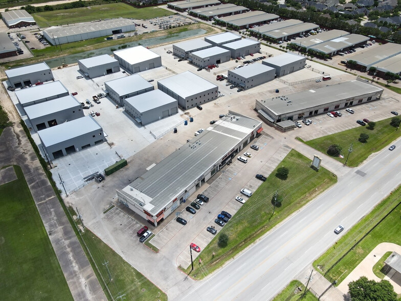 More Photos Of 11755 W Little York Rd, Houston Unknown For Lease