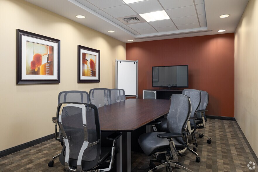 More Photos Of 601 21st St, Vero Beach Coworking Space