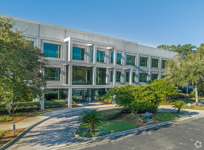 More Photos Of 6440 Southpoint Pky, Jacksonville Office For Lease