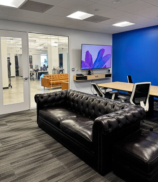 More Photos Of 4600 East West Hwy, Bethesda Medical For Lease