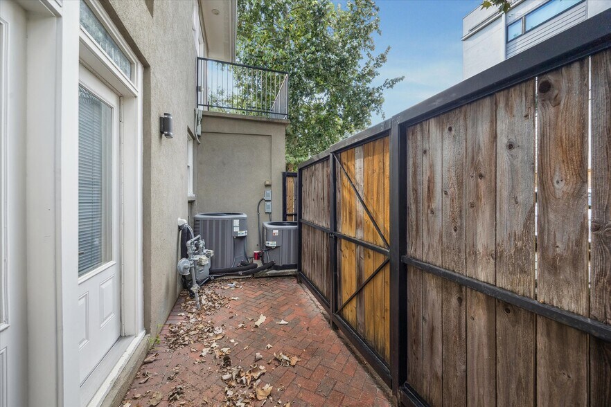 More Photos Of 1220 W Gray St, Houston Apartments For Sale