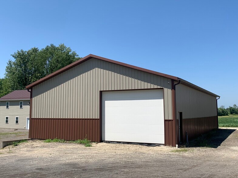 More Photos Of 12495 Ravenna Ave NE, Hartville Warehouse For Lease