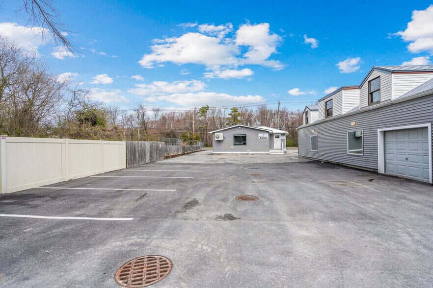 More Photos Of 1400 Montauk Hwy, Oakdale Storefront Retail Office For Sale
