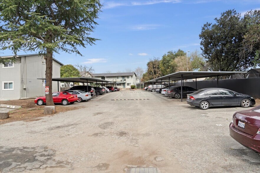 More Photos Of 611-613 E 7th St, Gilroy Apartments For Sale