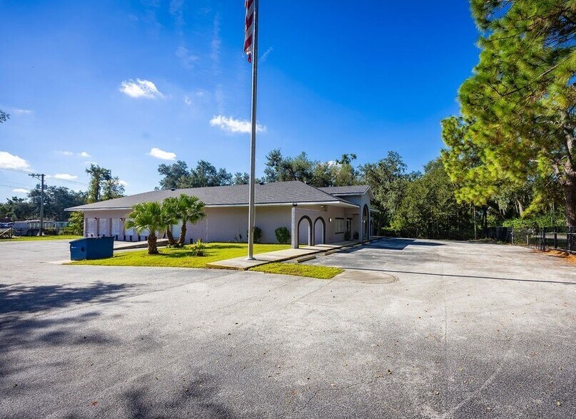 More Photos Of 12221 N Us Highway 301, Thonotosassa Light Distribution For Sale