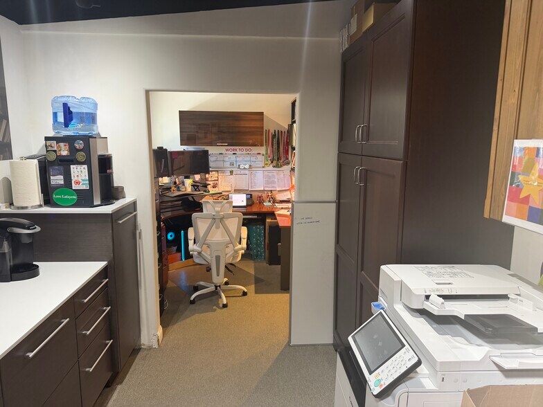 More Photos Of 3373-3375 Mount Diablo Blvd, Lafayette Loft Creative Space For Sale