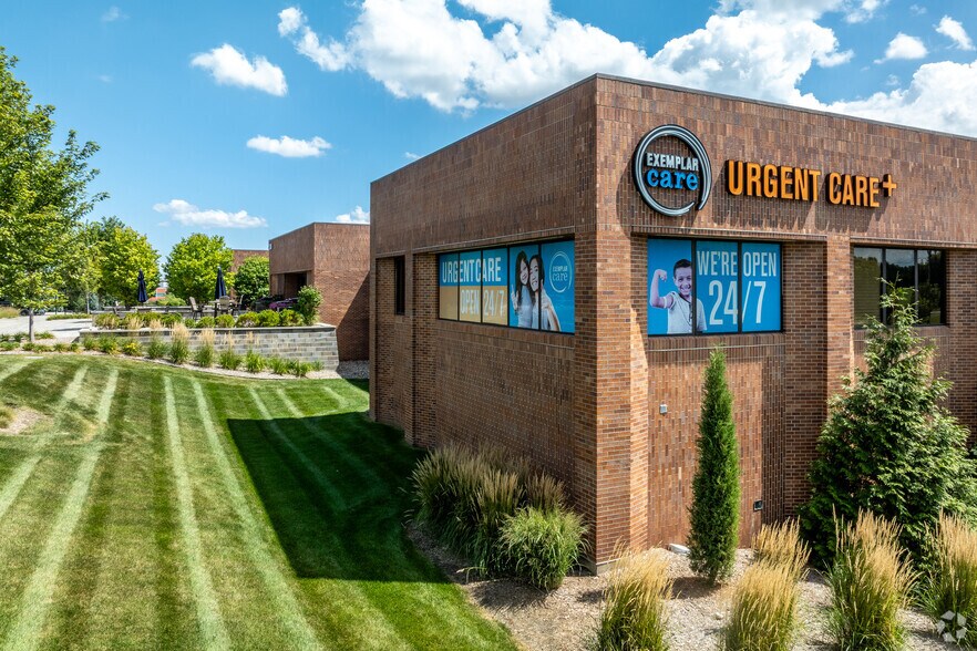 More Photos Of 7300 Westown Pky, West Des Moines Medical For Lease