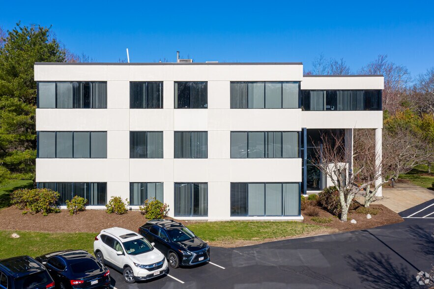 More Photos Of 200 Ledgewood Pl, Rockland Unknown For Lease