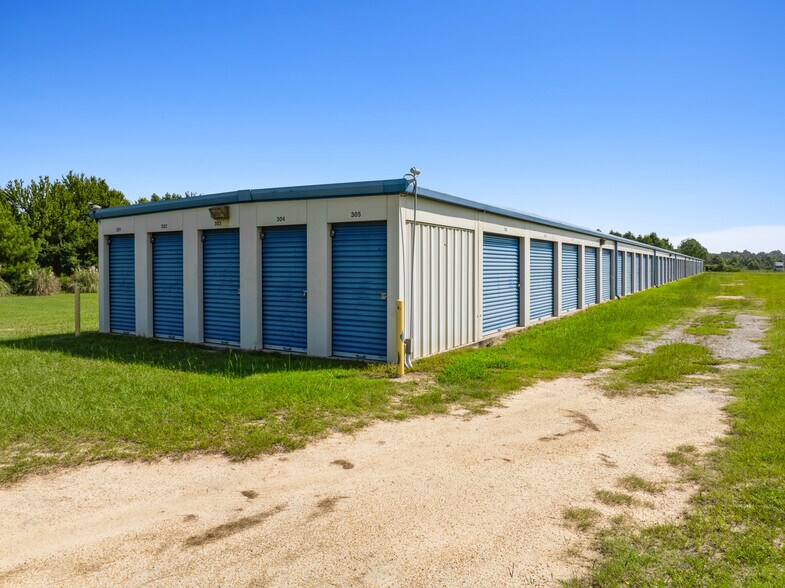More Photos Of 1239 Kenric Rd, Lumberton Self Storage For Sale