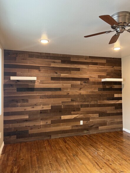 More Photos Of 1747 Oakdale Ave, Green Bay Apartments For Sale