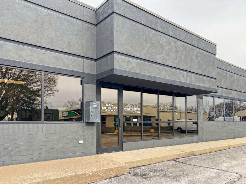 More Photos Of 4509 N Brady St, Davenport Coworking Space