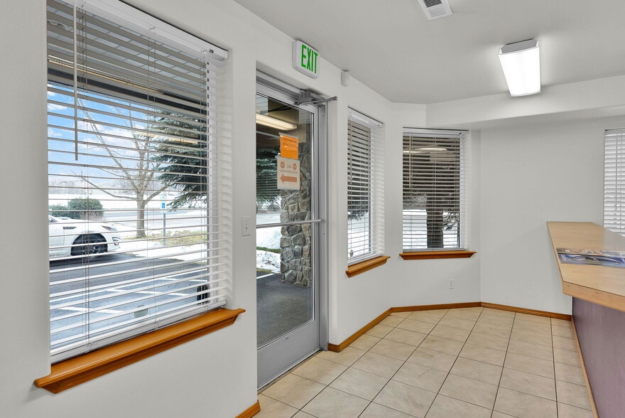 More Photos Of 11445 N Reed Rd, Hayden Warehouse For Lease
