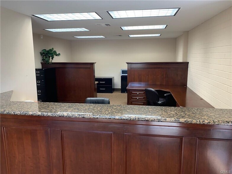 More Photos Of 503-511 E Route 66, Glendora General Retail For Lease