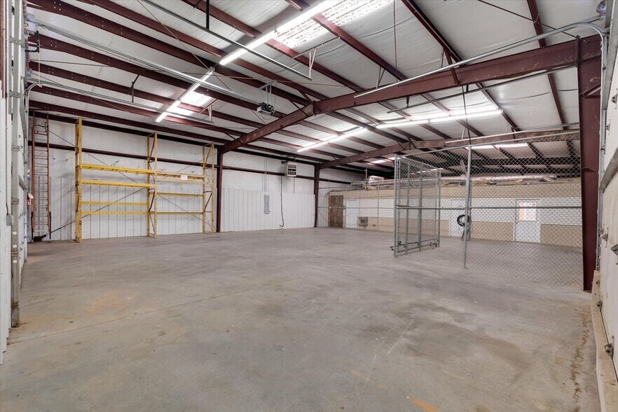 More Photos Of 3361 Highway 29 N, Belton Warehouse For Sale