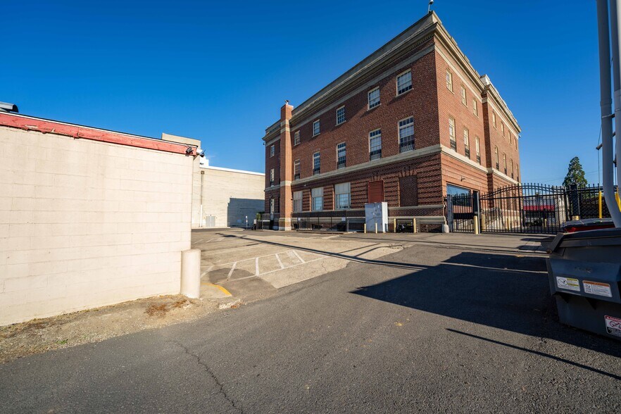 More Photos Of 125 N Holly St, Medford Auto Repair For Sale