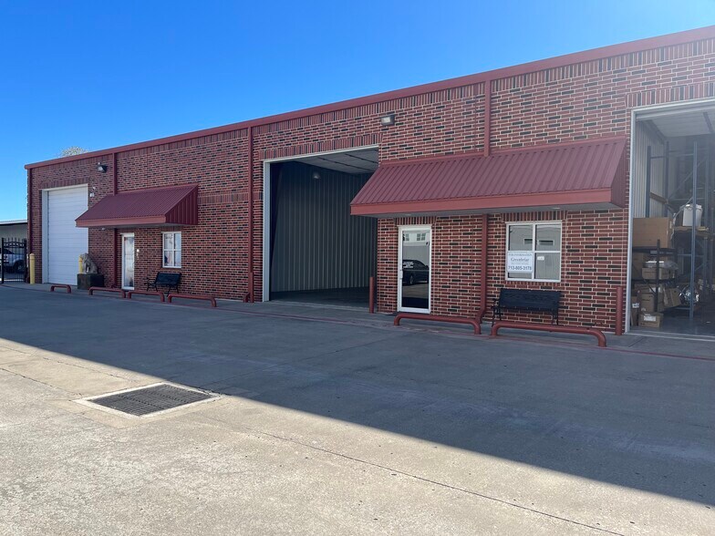 More Photos Of 12609 Haynes Rd, Houston Warehouse For Lease