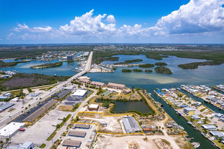 More Photos Of 870 Buttonwood Dr, Fort Myers Beach Distribution For Sale