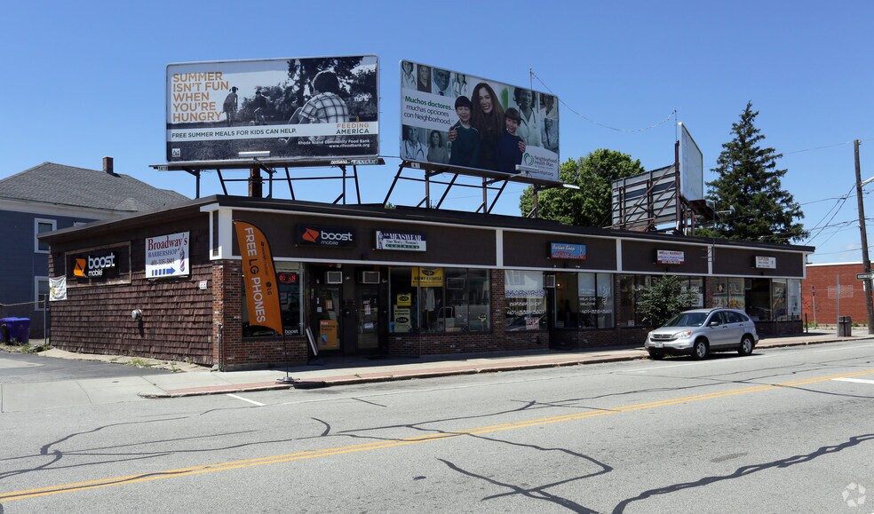 Primary Photo Of 704-712 Broadway, Pawtucket Storefront For Lease