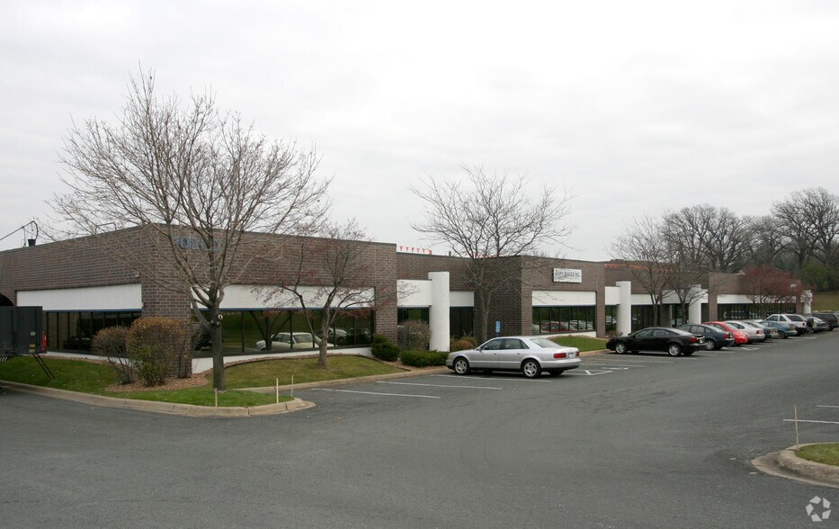 More Photos Of 10200 Valley View Rd, Eden Prairie Research And Development For Lease