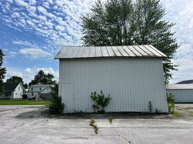 More Photos Of 517 E Findlay St, Carey Apartments For Sale