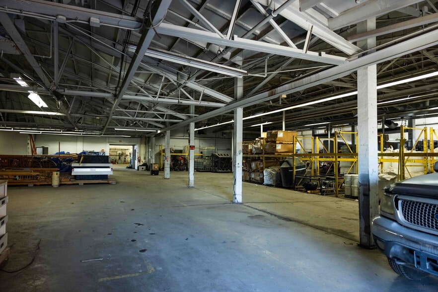 More Photos Of 1825-1841 E Jefferson St, Phoenix Warehouse For Sale